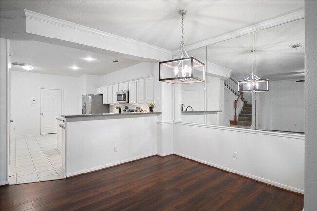 Building Photo - 6 Piper Trace