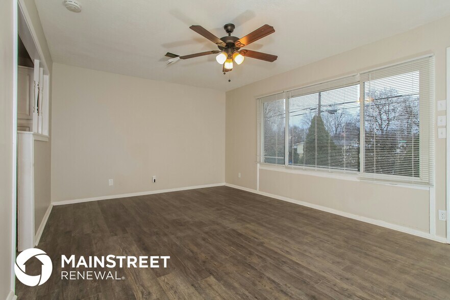 Building Photo - 5806 Alanadale Dr