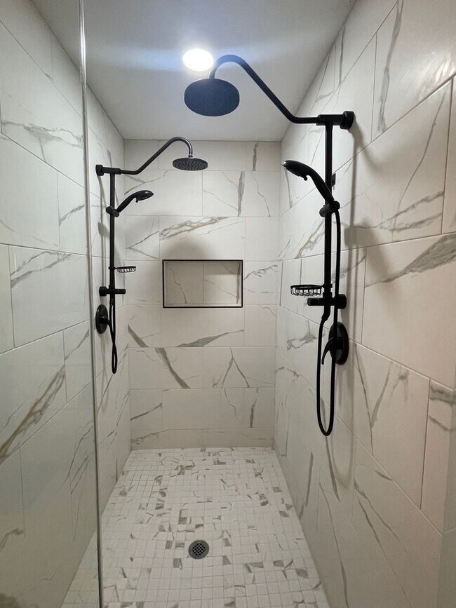 Building Photo - Cypress Point