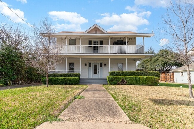 Primary Photo - 4507 Worth St
