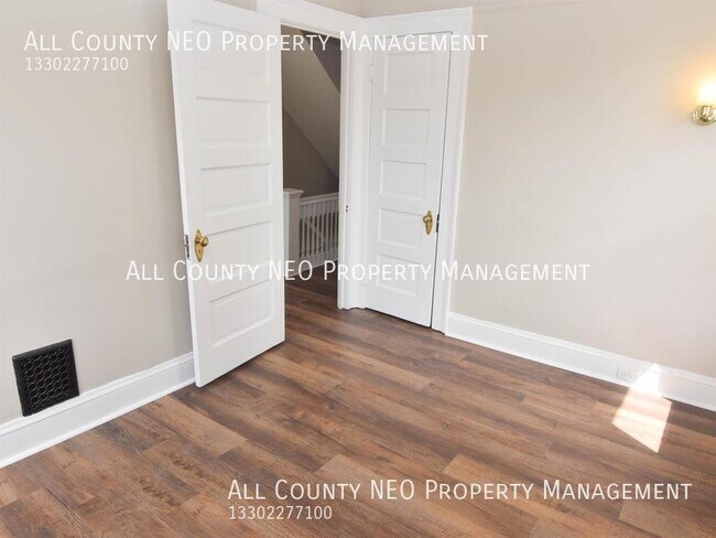 Building Photo - 1224 W Clifton Blvd