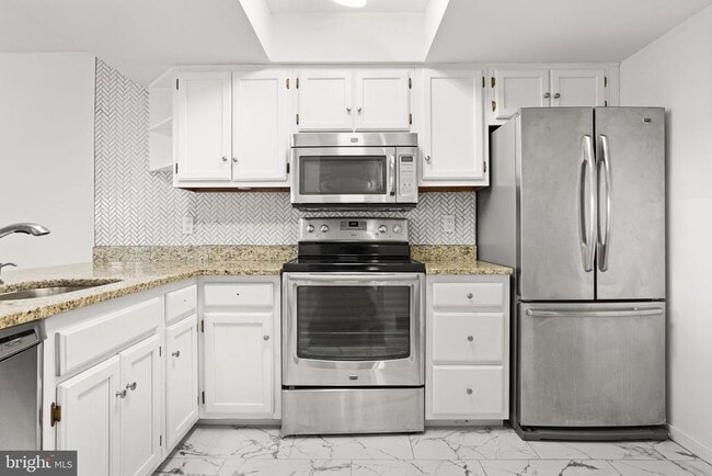 Building Photo - 18616 Pier Point Pl