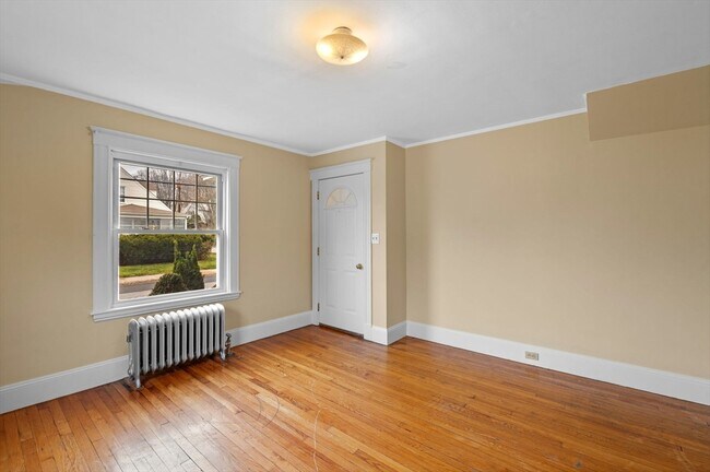 Building Photo - 38 Raymond Rd