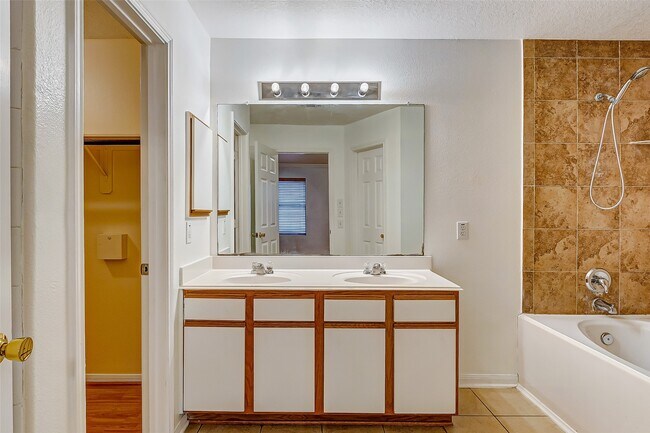 Building Photo - 3238 Clipper Winds Way