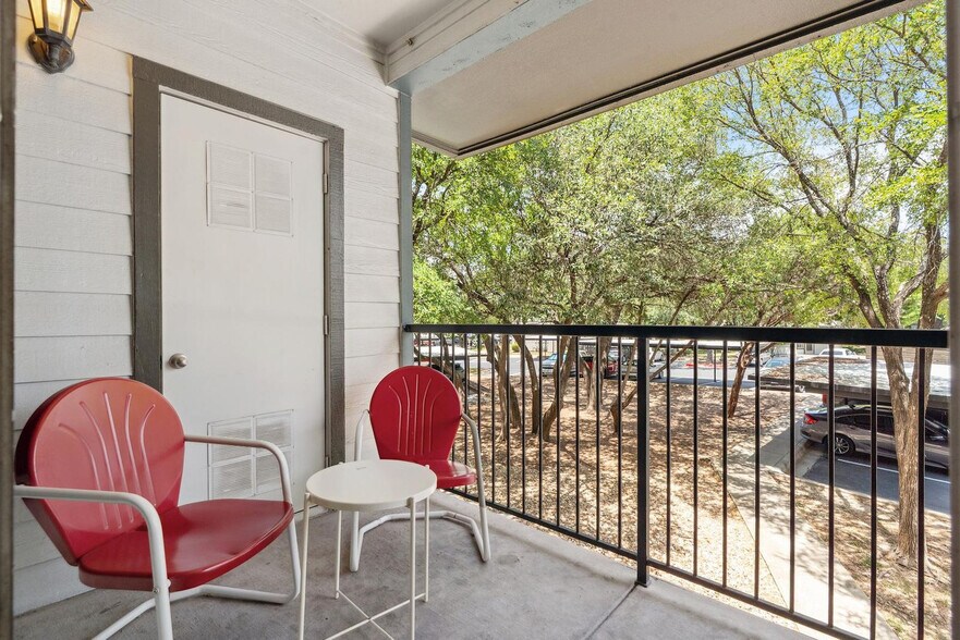 Building Photo - 12100 Metric Blvd