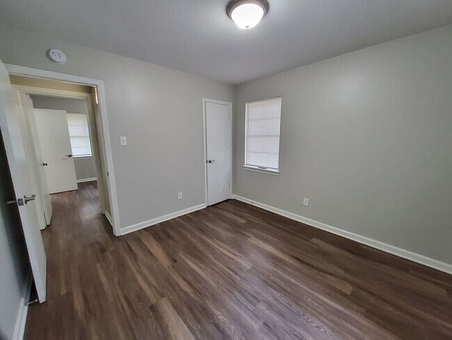 Building Photo - 5132 Christopher Ave