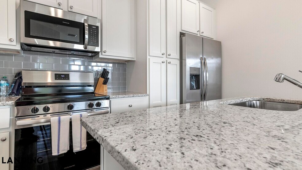 Building Photo - 8925 Livigno Wy