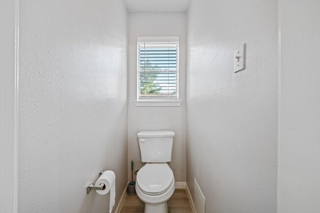 Building Photo - 22623 Round Valley Dr