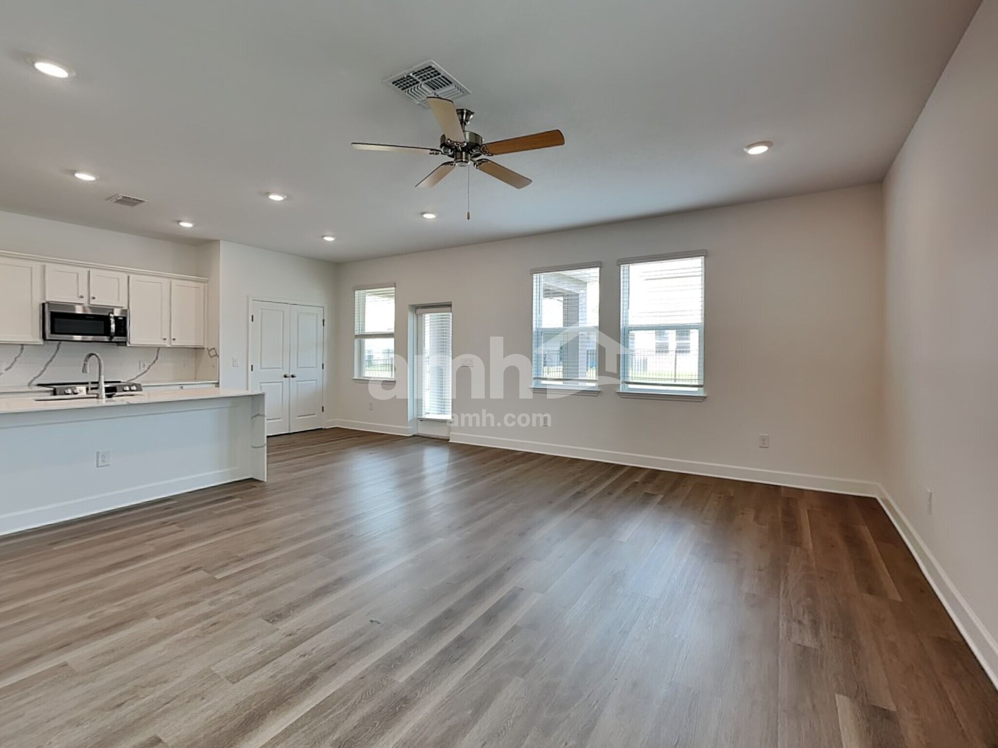 Building Photo - 16608 Cheyanne Ct