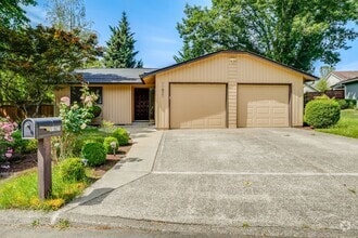 Building Photo - Beautiful 3 Bed, 2 Bath Rental Home in Sun...