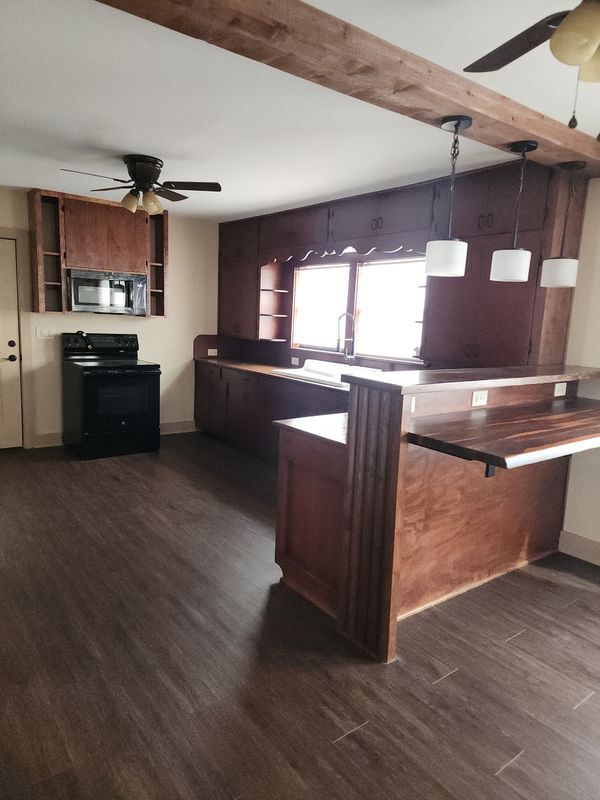 Building Photo - 1128 Farm to Market Rd 532