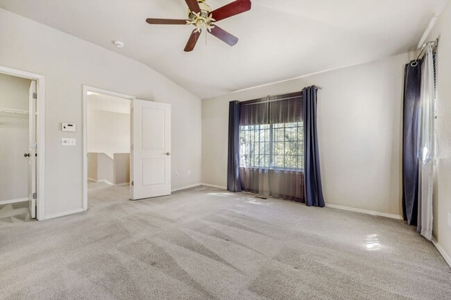 Building Photo - 3 Bed 3 Bath Townhouse in Westminster