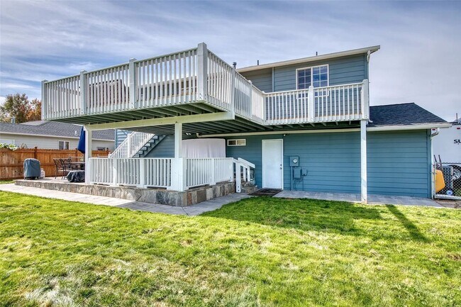 Building Photo - Spacious 4 bed/ 3 bath Hamilton Home
