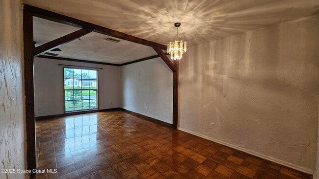 Building Photo - 1608 Watrous Dr