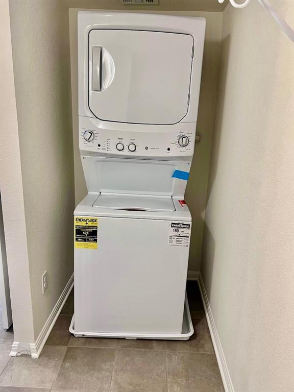 Building Photo - 1624 Arbor Knot Dr