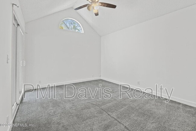Building Photo - 2300 Twelve Oaks Dr