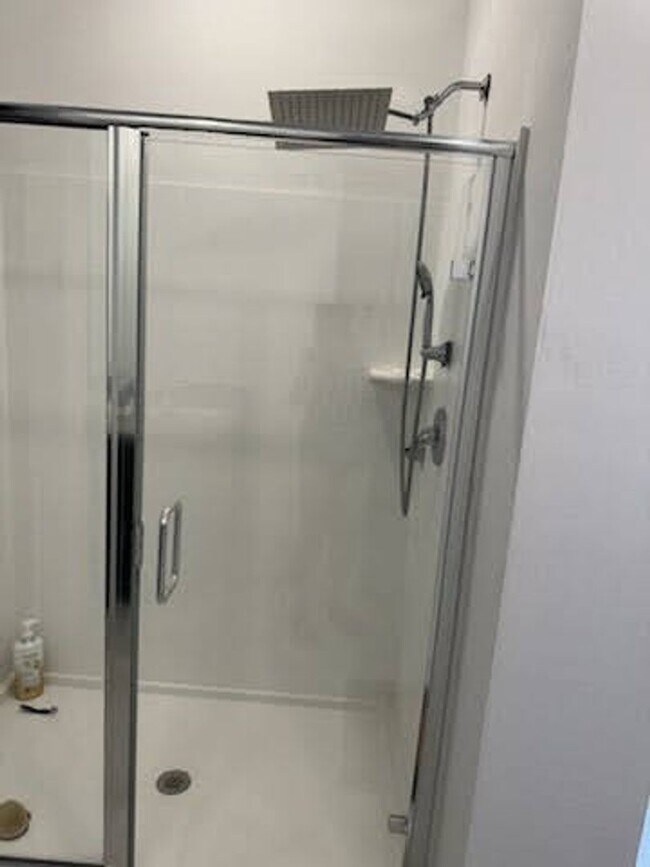 Building Photo - Beautiful 5 bed in Litchfield Park!