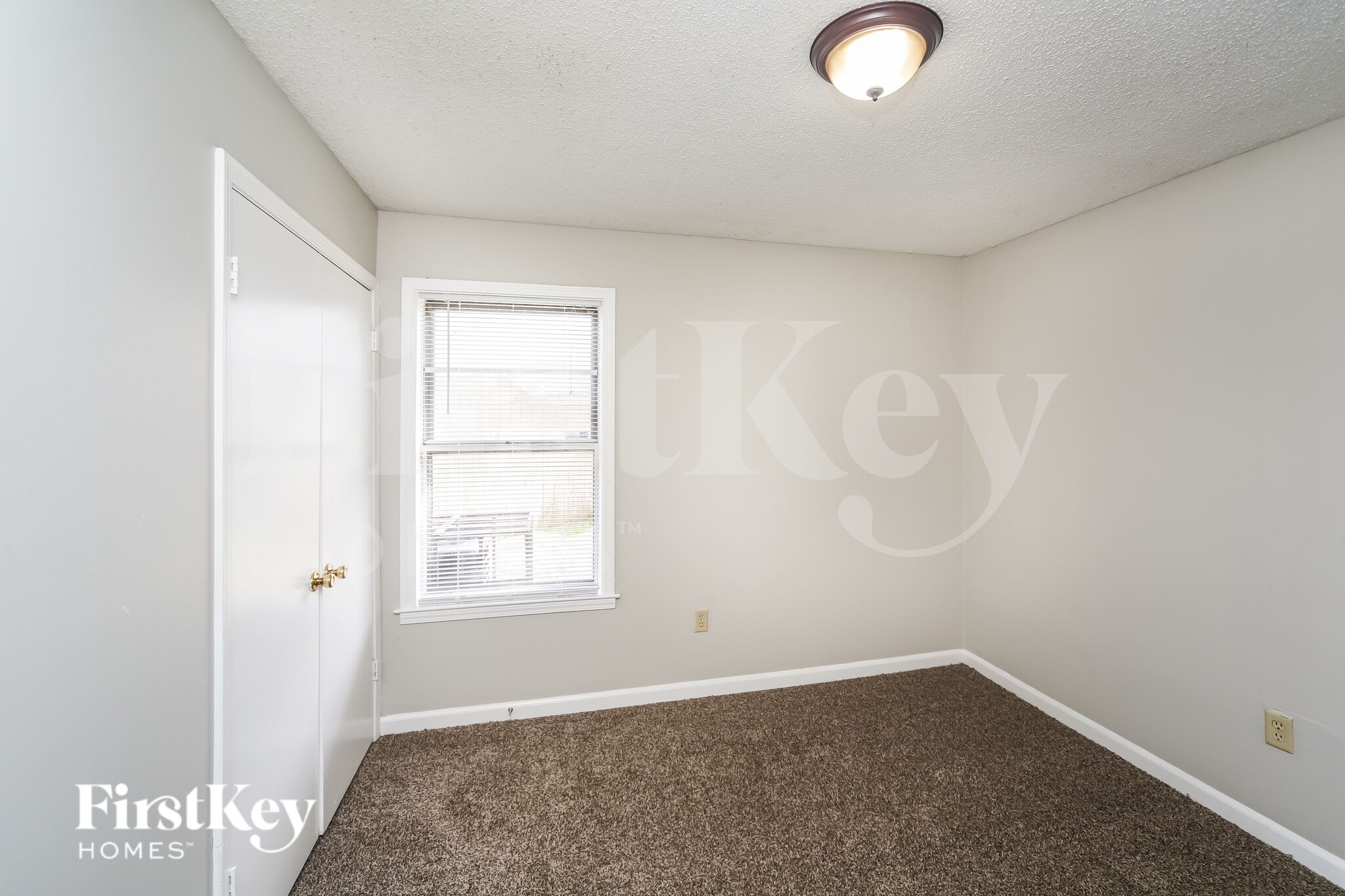 Building Photo - 6934 Glenwick Dr