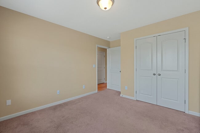 Building Photo - 2758 Slate Dr SW