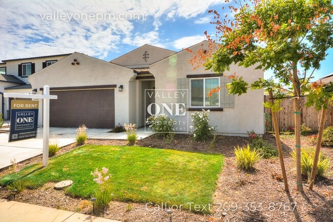 Building Photo - Large Single-Story 4 Bedroom Home in Patterson--has SOLAR!