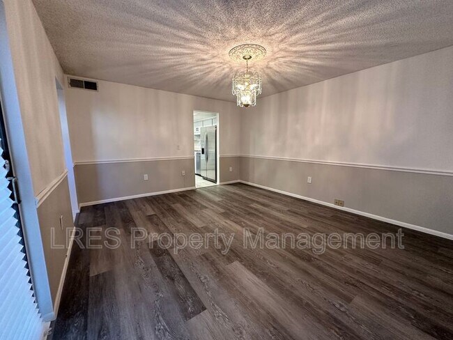 Building Photo - 106 Eastwind Ln