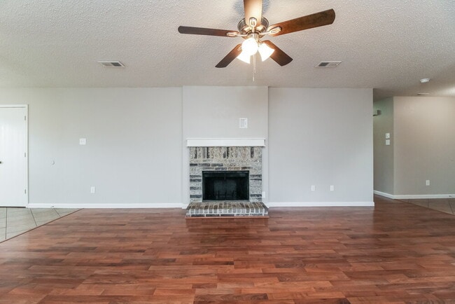 Building Photo - 5308 Emmeryville Ln