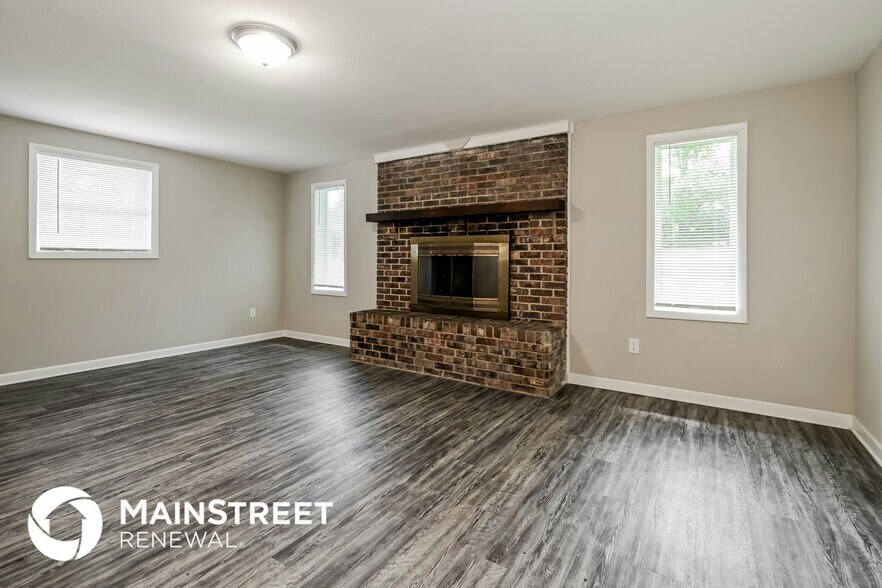 Building Photo - 6928 Sonora Dr N