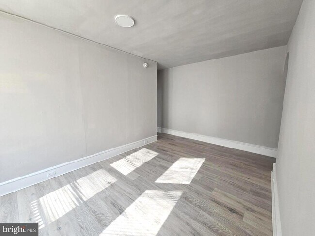 Building Photo - 5358 Woodland Ave