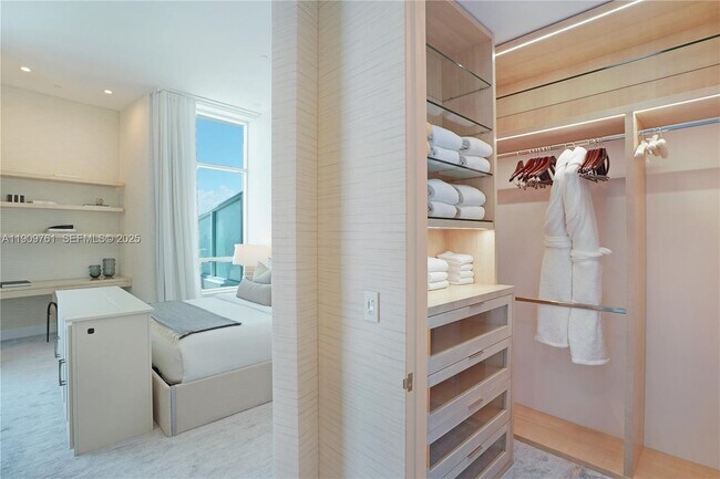 Building Photo - 4401 Collins Ave