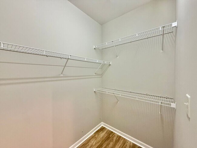 Building Photo - 2113 Trefoil Ln