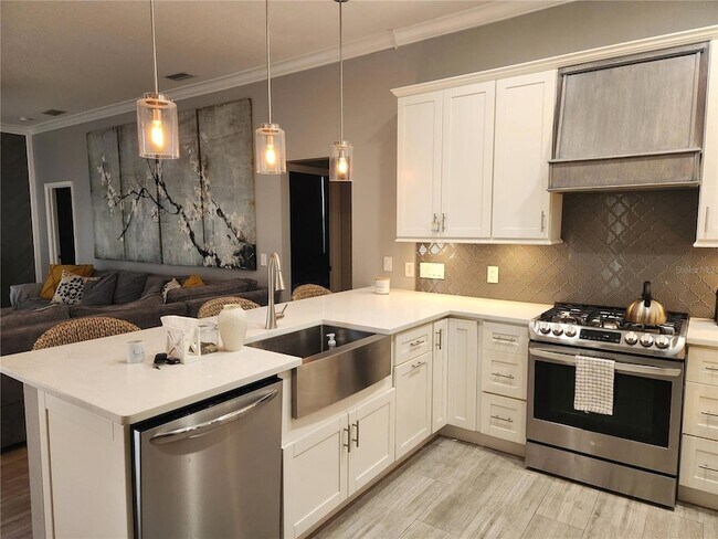 Building Photo - 5274 Far Oak Cir