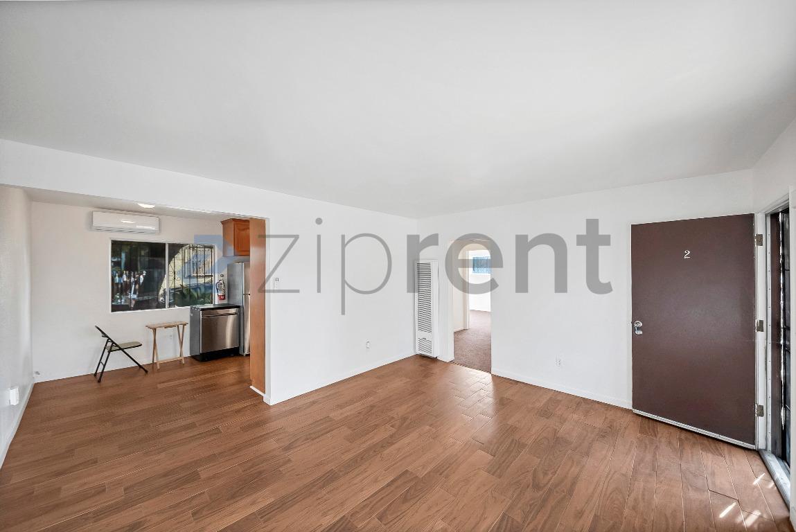 Building Photo - 2458 Normandie Ave