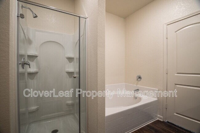 Building Photo - 4031 Trail de Paris