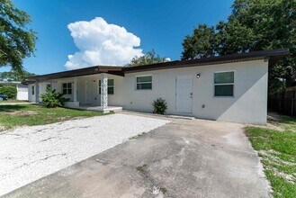 Building Photo - 1156 Angle Rd