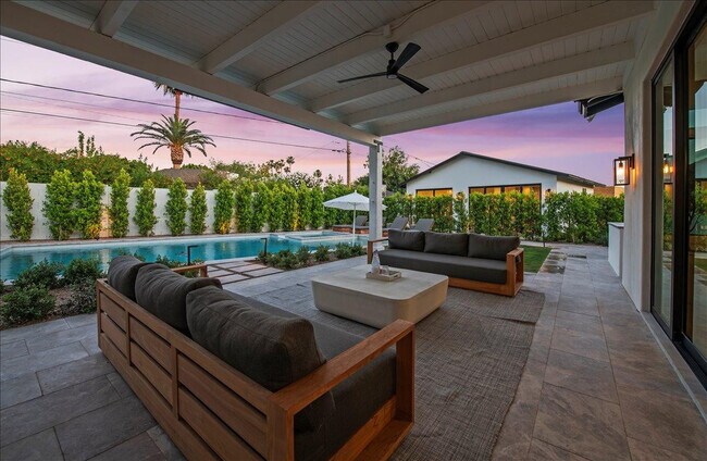 Building Photo - 3631 N 54th Ct