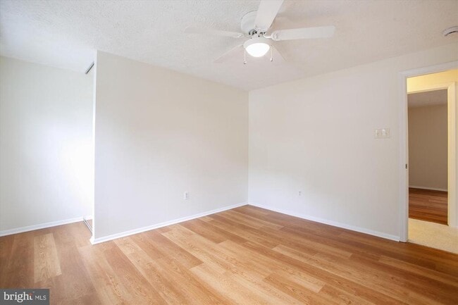 Building Photo - 10641 John Ayres Dr
