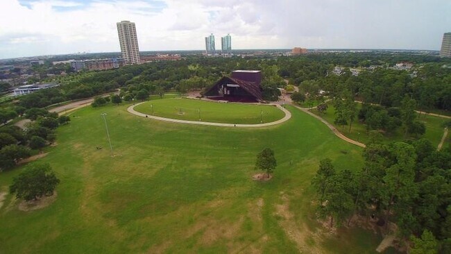 Building Photo - 6841 Staffordshire Blvd