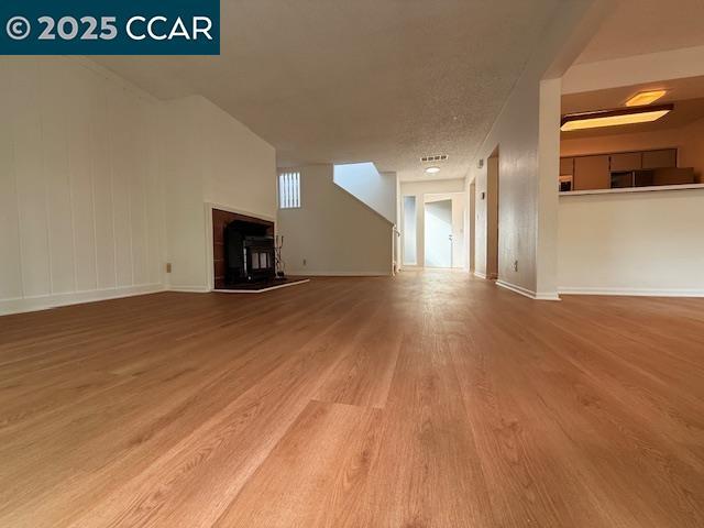 Building Photo - 10 Tarn Ct