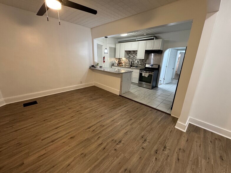 Building Photo - 1070 Helderberg Ave