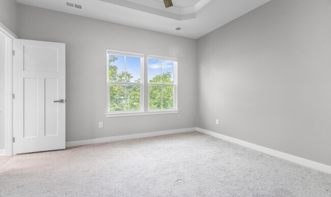 Building Photo - 446 Westport St