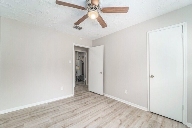 Building Photo - 23235 Earlmist Dr
