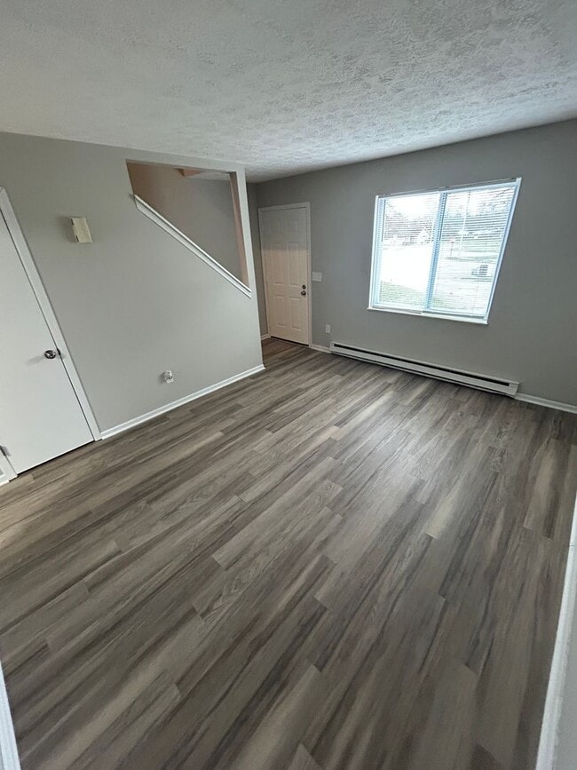 Building Photo - Rent Promotion - $500 off 2nd Month Rent!!!