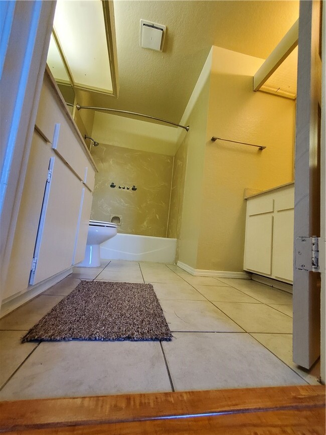 Building Photo - 16584 Lorelei Ln