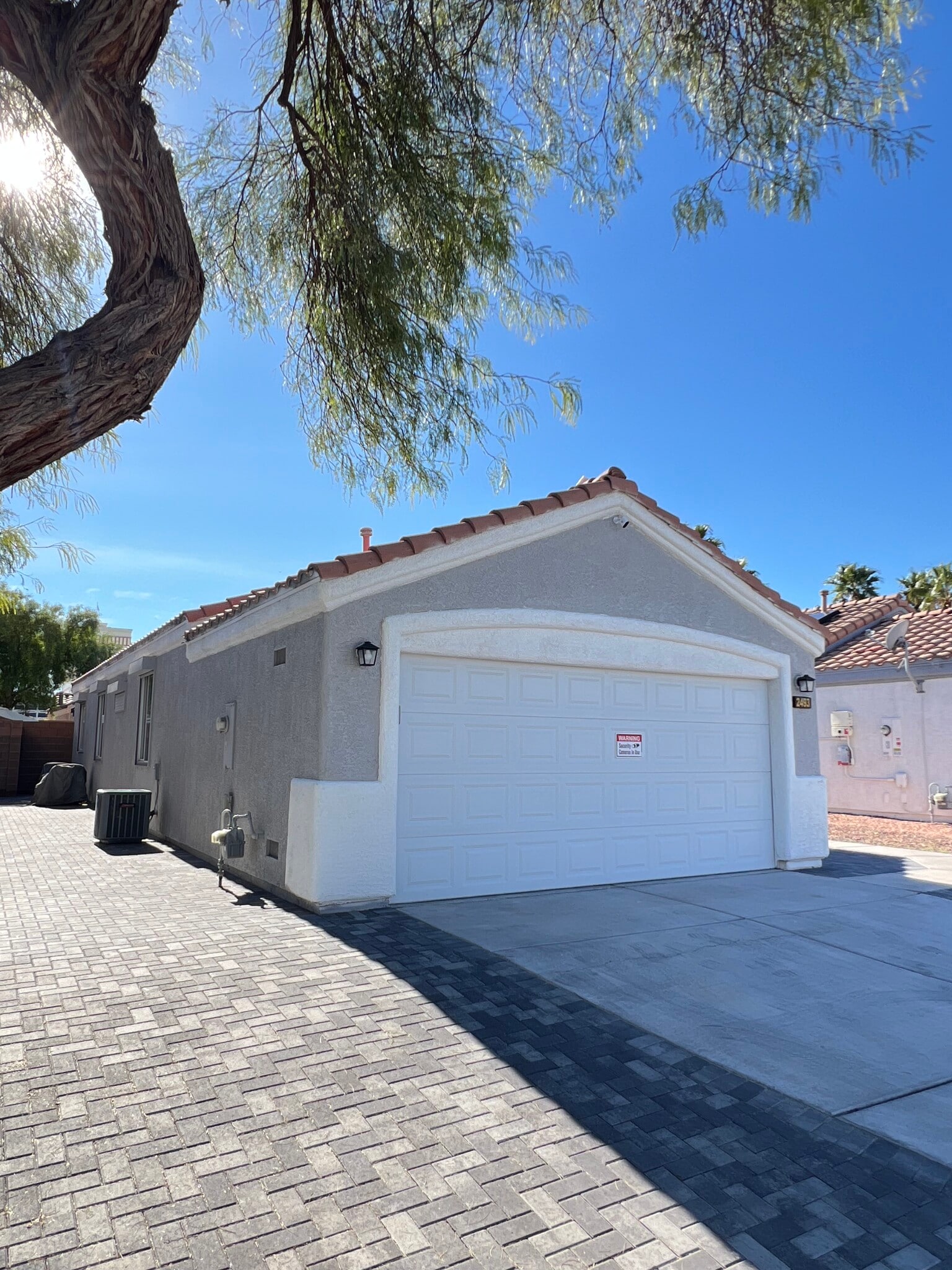 Building Photo - 2493 W Richmar Ave