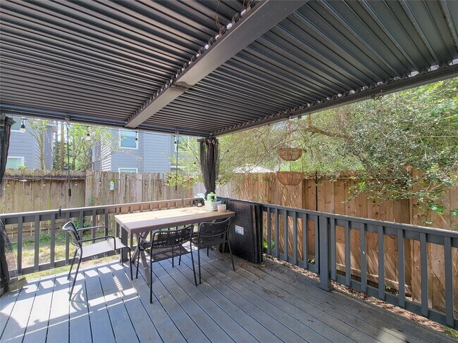 Building Photo - 42 Wineberry Pl