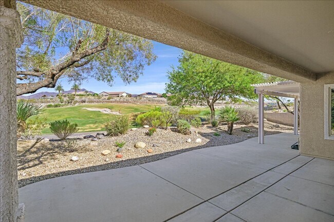 Building Photo - Golf Course Views in Sun City Anthem!  Age...