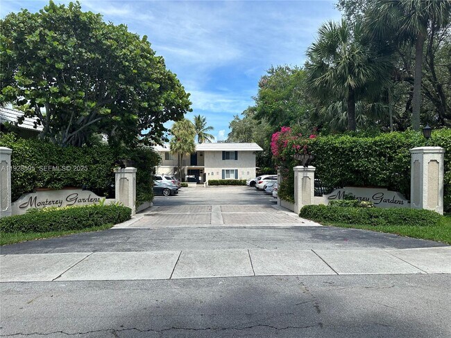 Building Photo - 8603 SW 68th Ct