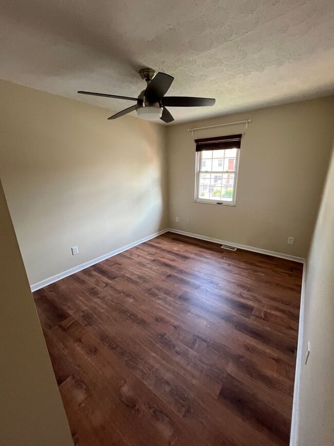 Building Photo - Three Bedroom in West Chester!