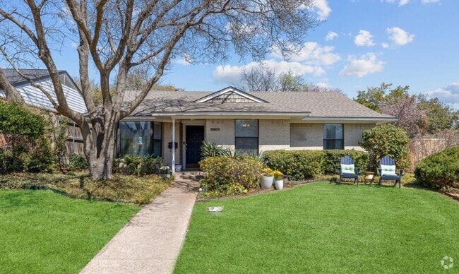 Building Photo - 8804 Larchwood Dr