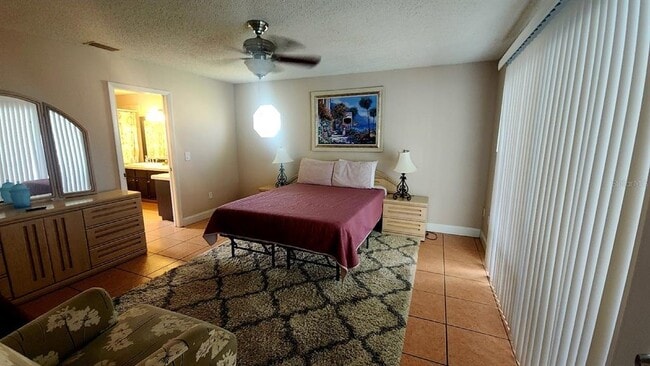 Building Photo - 10 Blackfoot Ct